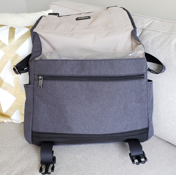 tumi northlake expansion messenger bag
